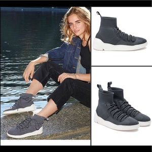 J/SLIDES JILLY Grey Knit Sneaker